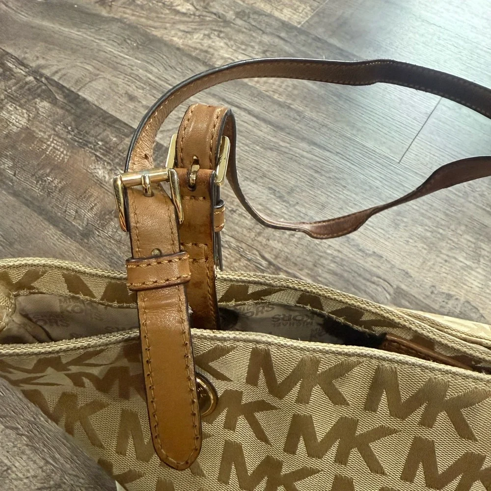 Michael Kors Brown Monogram‎ Tote Bag